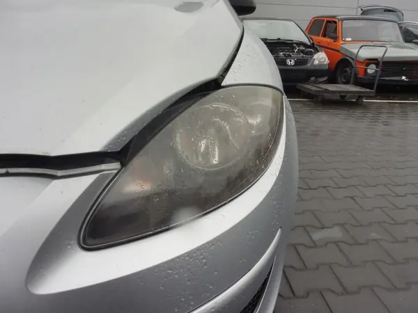 Farol dianteiro esquerdo SEAT Toledo III Altea image 2