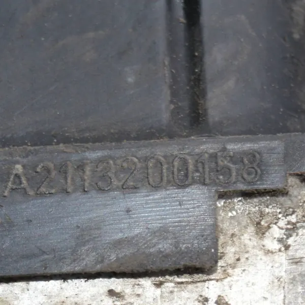 Bloco de válvula de suspensão pneumática Mercedes-Benz CLS C219 image 6