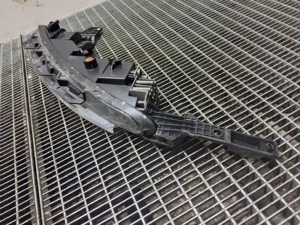 Faro DRO OEM 92208Q0600 para Hyundai Bayon image 6