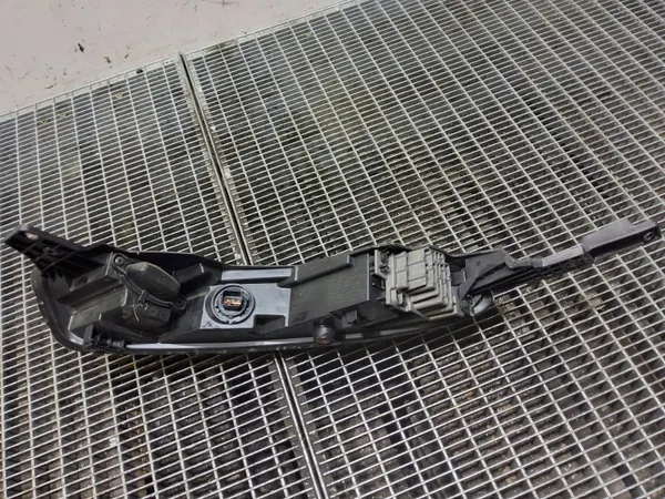 Faro DRO OEM 92208Q0600 para Hyundai Bayon image 9