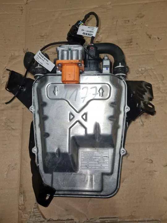 Webasto-lämmitin Volvo XC60 II 2.0 T8 OEM 32400100 image 2