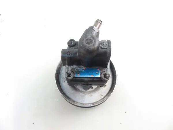 Bomba de direção assistida Audi A6 C4 Avant 2.5 TDI - AEL image 8