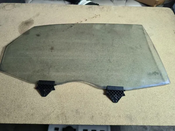 OEM 4E4845026T Rechte Hecktürscheibe Audi A8 D3 Long image 2