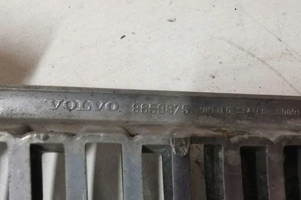 Rejilla VOLVO V70 II 8659875 image 3