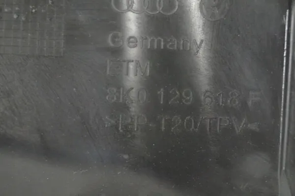 AUDI A5 8T A4 Ilmansuodatinputki 8K0129618F image 2