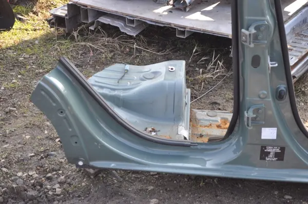 Dacia Spring 2025 Pilar A/B Direito Longo OEM 422533 image 3