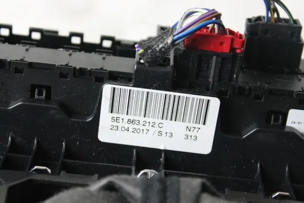 Manchon Levier Vitesse OEM 5E1863212C pour Skoda Octavia image 3