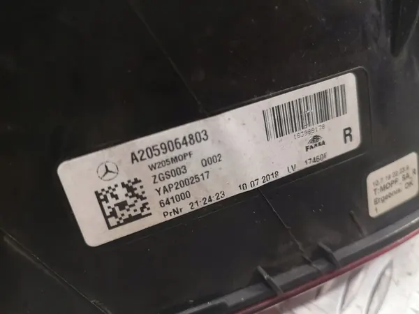 Rechter achterspatbordlamp Mercedes W205 Lift image 10