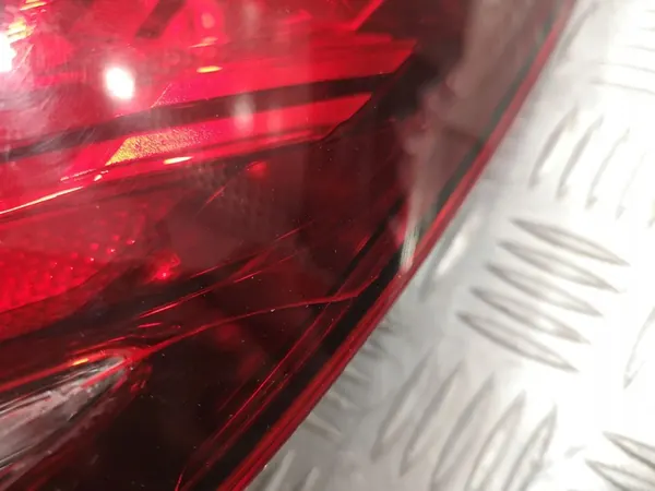 Rechter achterspatbordlamp Mercedes W205 Lift image 6