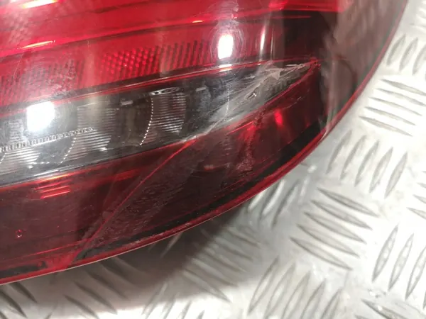 Rechter achterspatbordlamp Mercedes W205 Lift image 8