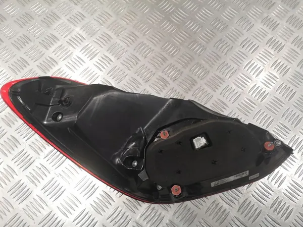 Rechter achterspatbordlamp Mercedes W205 Lift image 9