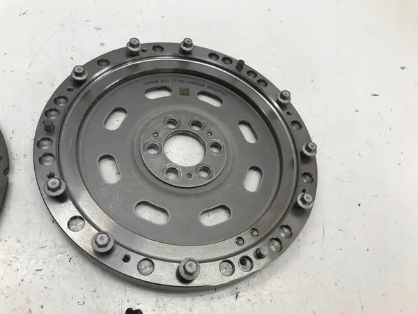 BYD SEAL U 2024 1.5 HÍBRIDO VOLANTE EMBRAGUE 472QA-1005300 image 3