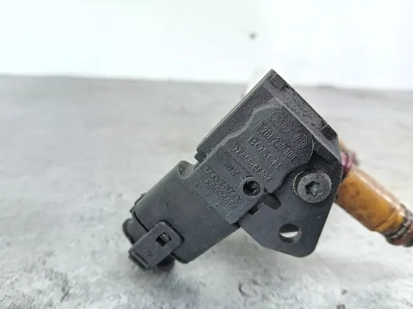 Brandstofrail Volvo V50 2.4 20V OEM 8699448 0261230109 image 2