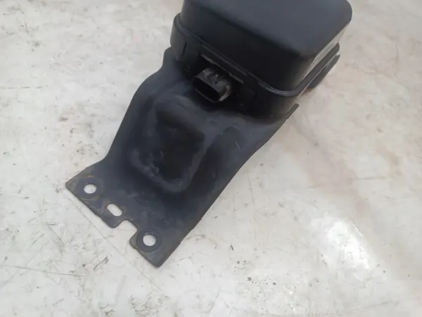 Sensor radar Mazda OEM KD7J67XA1 - Usado image 3