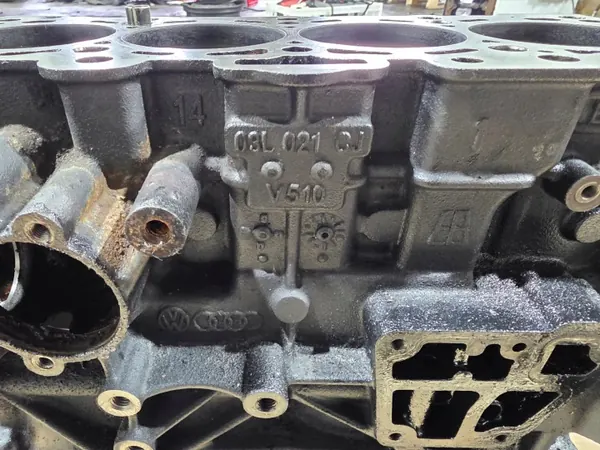 Motorblock OEM 03L021CJ 5/26 für Audi 2.0 TDI image 5