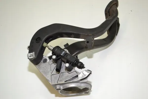 Kupplungs-Bremspedal OEM 6778977 BMW E87/E90/E91 image 3