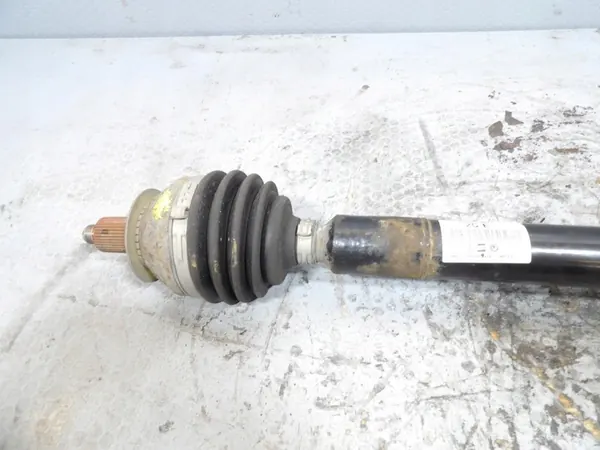 SKODA FABIA III 1.4TDI Höger Framdrev 6C0407272C image 3