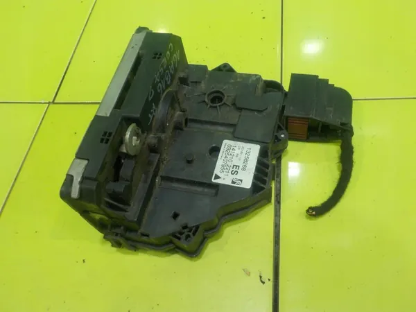 Dörrlås Höger Bak OPEL CORSA D LIFT 13258268 image 2