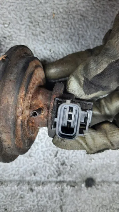 EGR-venttiili Ford Mondeo MK3 2.0D 02R 1S7Q-9D475-BA image 3