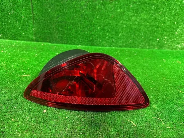 OEM 8200776121 Sumuvalo Oikea Taka Renault Clio III image 2