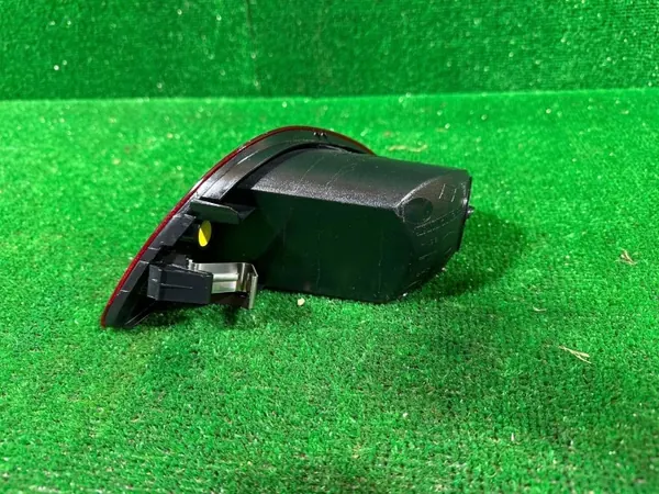 OEM 8200776121 Sumuvalo Oikea Taka Renault Clio III image 3