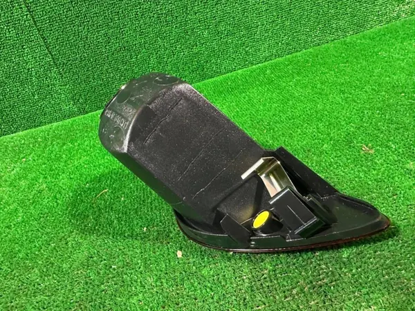OEM 8200776121 Sumuvalo Oikea Taka Renault Clio III image 4