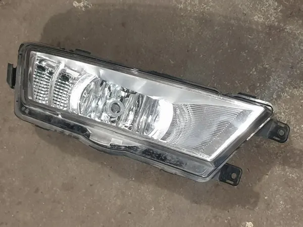 Halógeno LED Skoda Direito 5JA941700B image 2