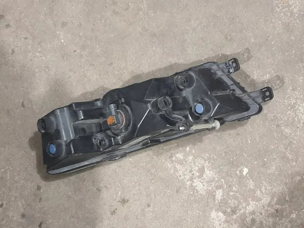 Halógeno LED Skoda Direito 5JA941700B image 4