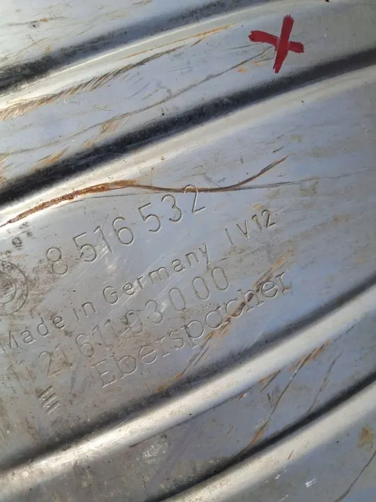 BMW 5 F10 F11 550D Uitlaatdemper OEM 8516532 image 5