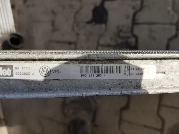 VW Tiguan I 5N 06-10 1.4 TSI CAV Radiador de Agua OEM image 3