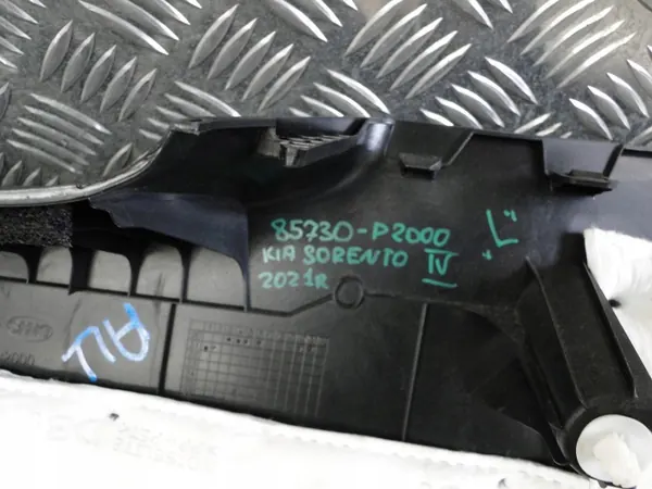 Panel Lateral Maletero Izquierdo OEM 85730-P2000 Kia Sorento IV image 5
