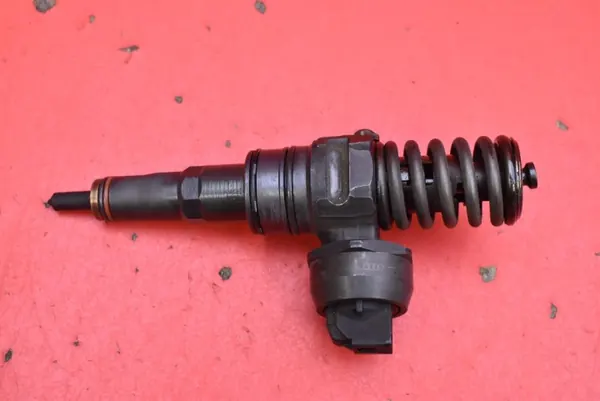 Pompe d'injection OEM 038130073BN pour Skoda Octavia 2 image 2