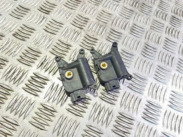 Válvula de calefacción OEM 0132801364 para VW Golf Plus image 3