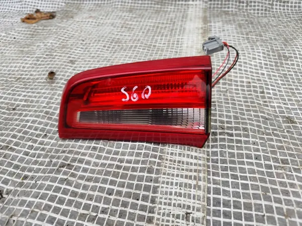 Volvo S60 II LIFT 13-18 Luz Trasera Derecha OEM 30796272 image 3