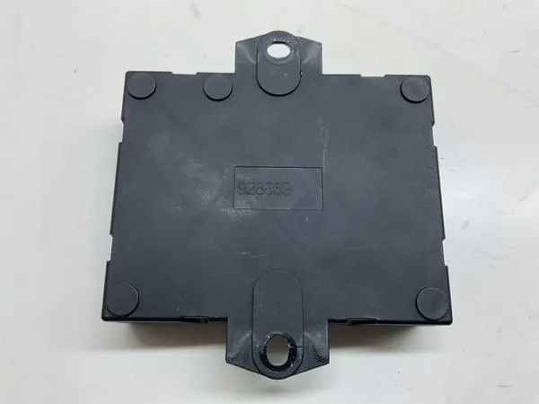 Módulo de porta-malas Land Rover Discovery 5 OEM HY3214B673AD image 4