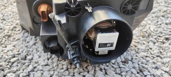 Oikea ajovalo Chevrolet Camaro 2015-2019 OEM 23187856 image 8