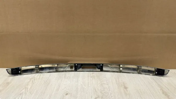 OEM K136/17T Moldura Cromada para Portón Peugeot 4008 image 4