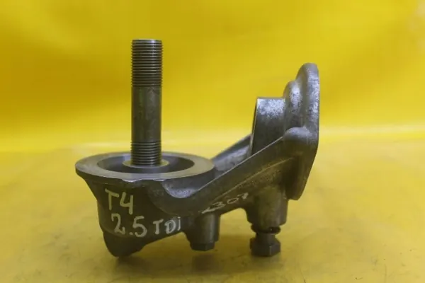 Oljefilterbas OEM 074115417N för VW Transporter T4 image 7