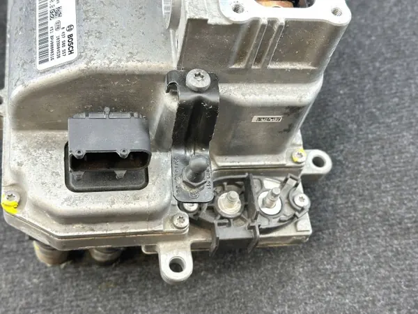 Onduleur Volkswagen e-Golf OEM 5QE907070B - Occasion image 8