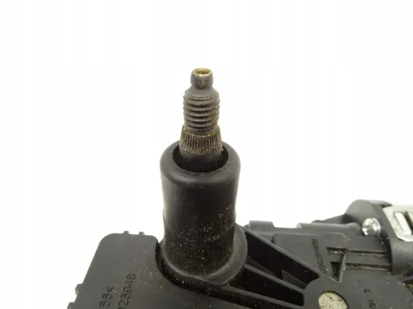 Takapyyhkijän moottori VW Touareg II 7P6955711B image 5