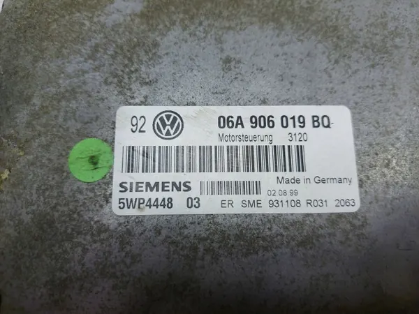 Motorstyrenhet 06A906019BQ för VW Golf IV 1.6 image 5