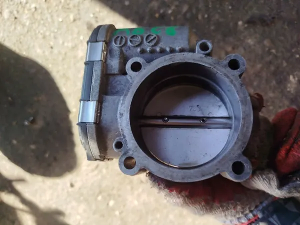 Spjällhus Audi A6 C6 3.2 FSI OEM 078133062C image 3
