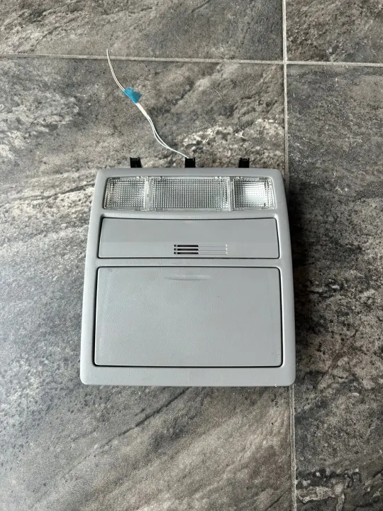 Plafonnier Toyota Camry XV40 OEM schowek - Éclairage image 2