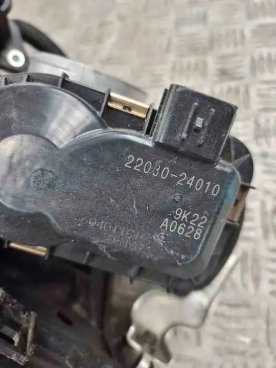 Coletor de admissão Lexus UX 2.0L OEM 1710124020 image 6