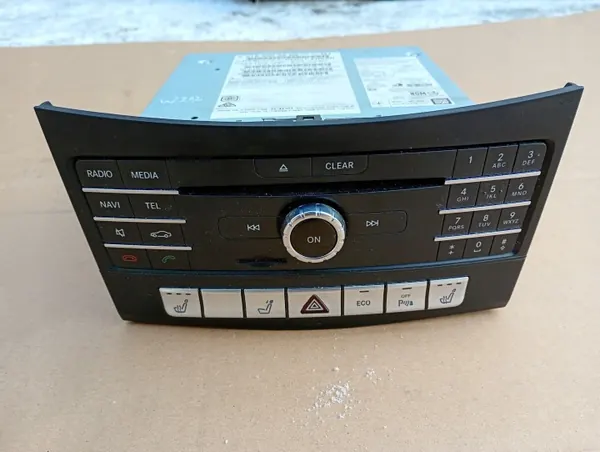 Lecteur Radio Navigation Mercedes OEM A2189000508 image 2