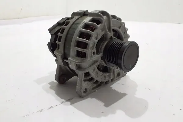 Vaihtovirtageneraattori DACIA 1.3L hybrid 2023 OEM 231007518R image 4