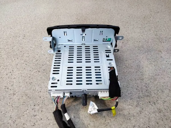 Radio Bluetooth OEM 281154759R pour Dacia Dokker image 5