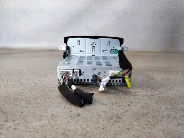 Radio Bluetooth OEM 281154759R pour Dacia Dokker image 6