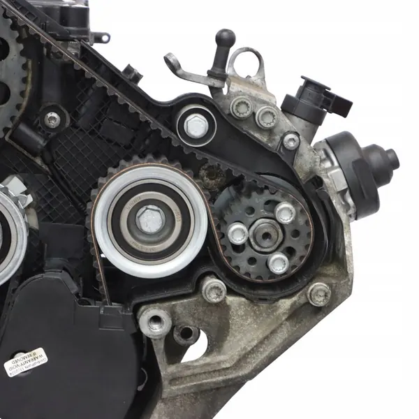VW Passat B7 Audi Q3 2.0 TDI Moottori OEM 03L100090J image 4