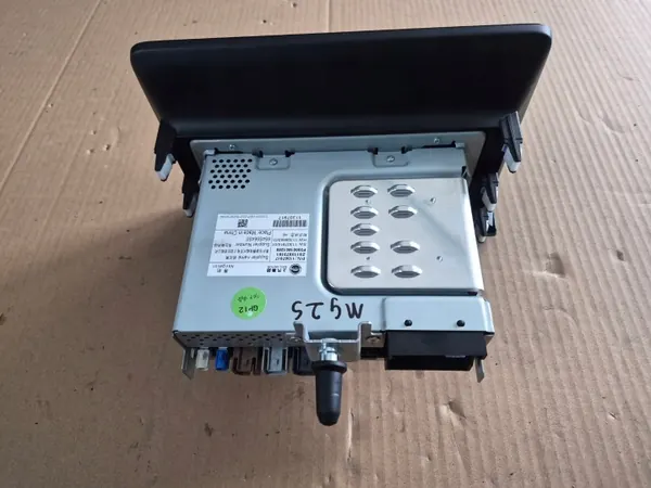 MG ZS 17-19 fabrieksradio met display OEM 11307917 image 10